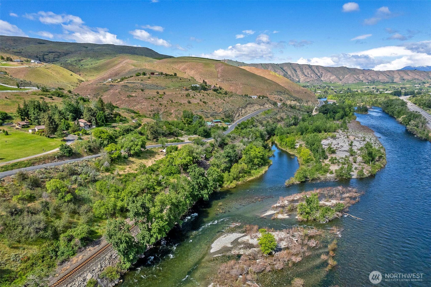 2080 Sleepy Hollow Road , Wenatchee, WA 98801