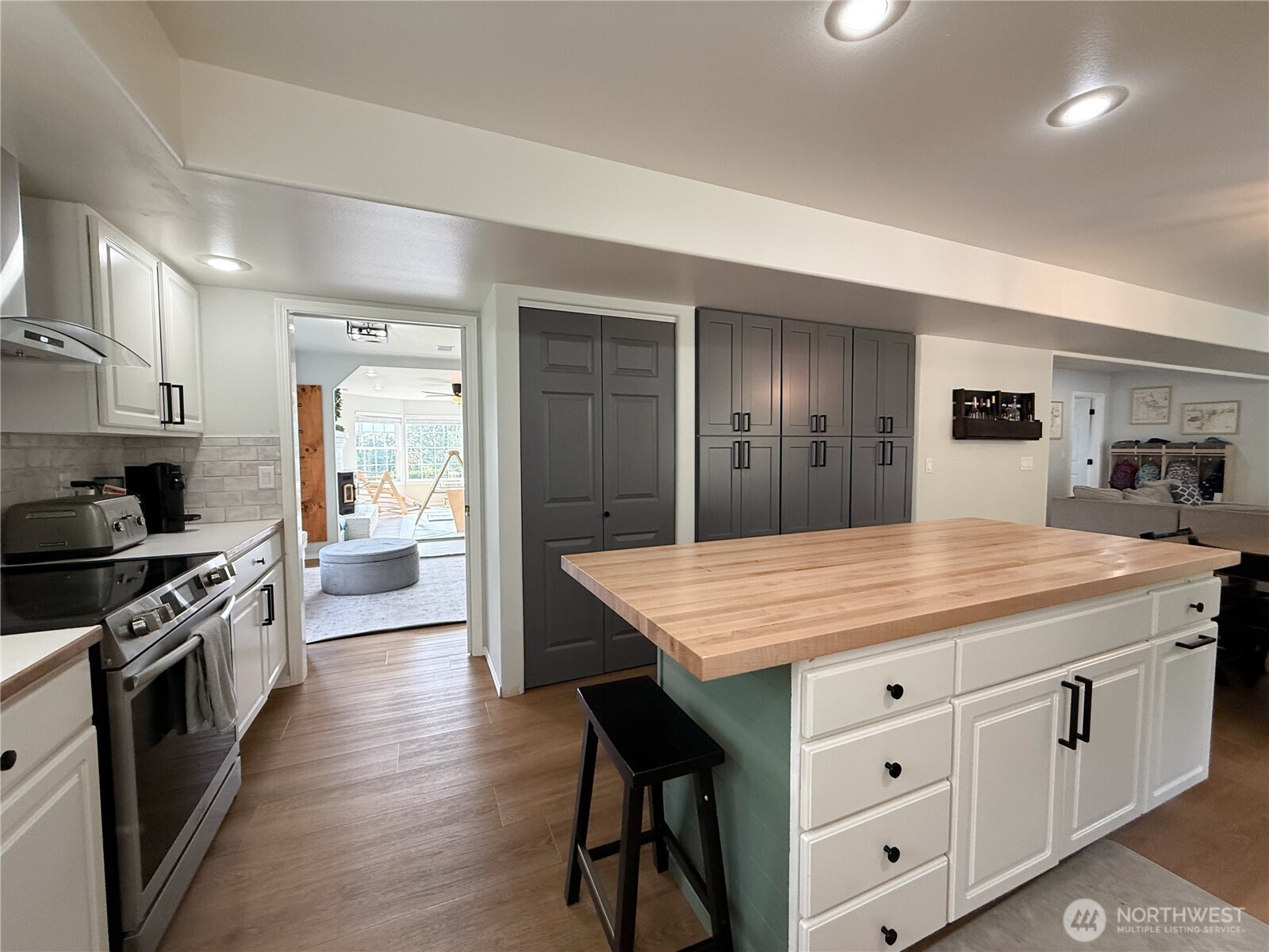 6 VALLEY VIEW PARK Drive , Omak, WA 98841