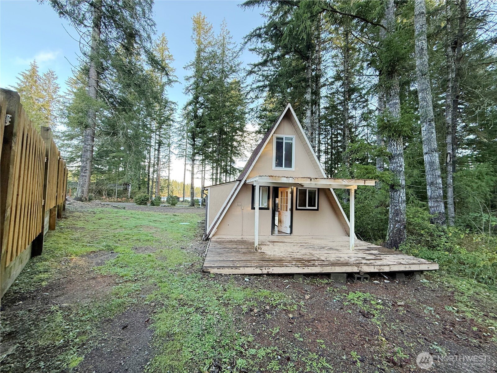 550 E Trails End Drive , Belfair, WA 98528