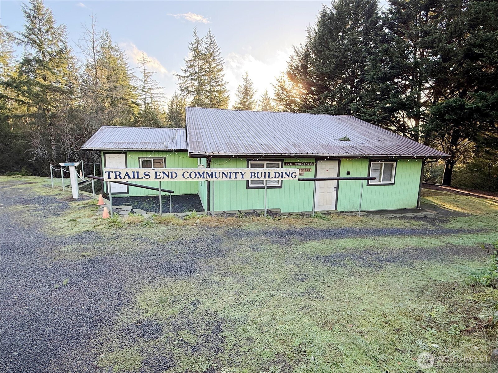 550 E Trails End Drive , Belfair, WA 98528