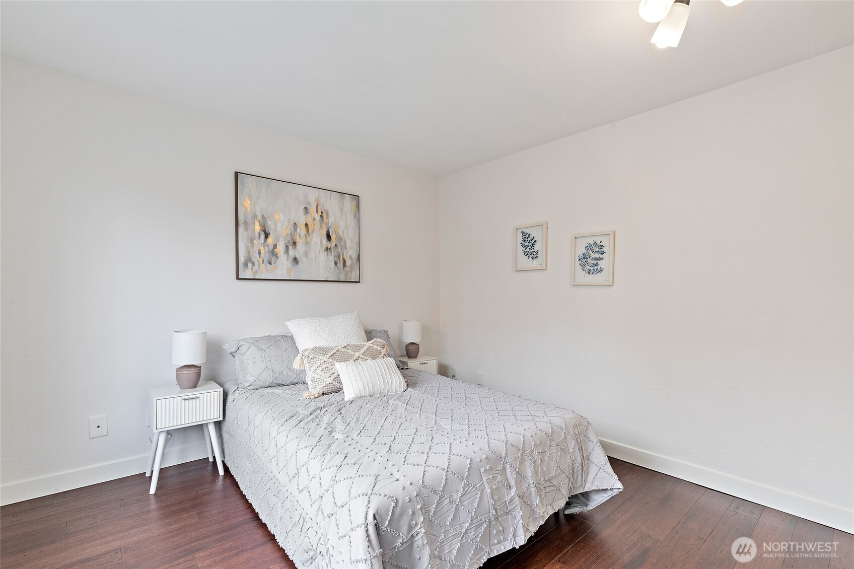 7850 Green Lake Drive N #101, Seattle, WA 98103