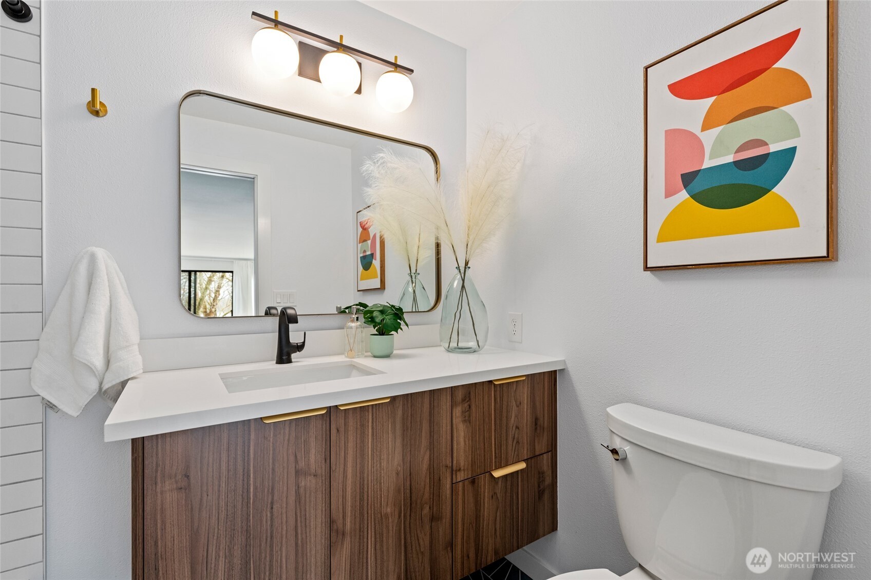 7850 Green Lake Drive N #101, Seattle, WA 98103