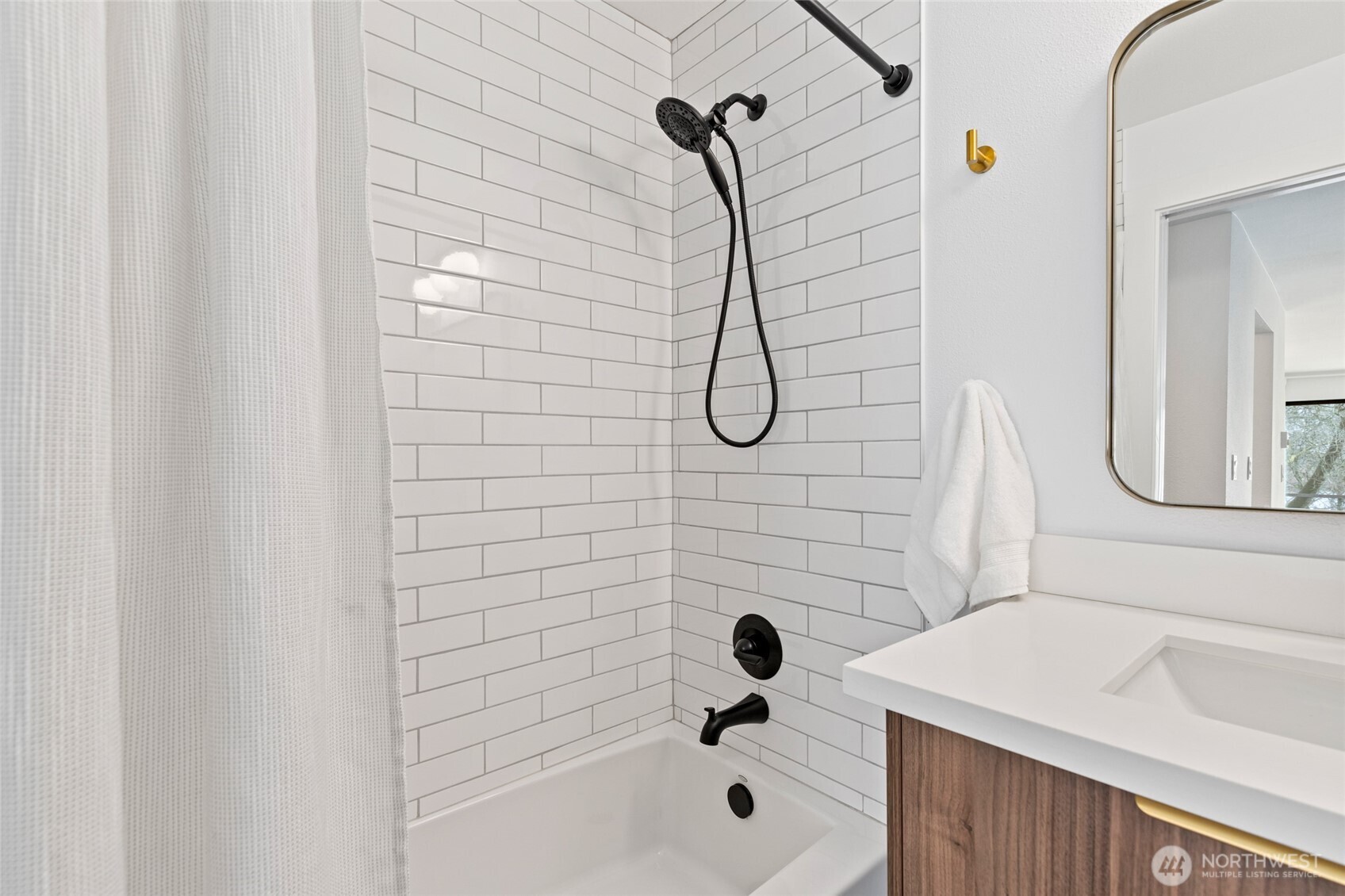 7850 Green Lake Drive N #101, Seattle, WA 98103