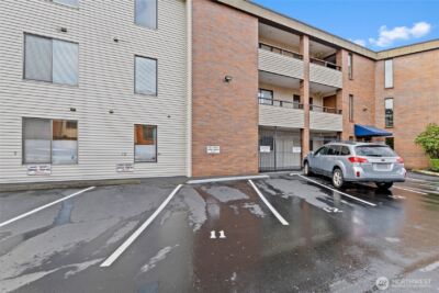 7850 Green Lake Drive N #101, Seattle, WA 98103 - Photo 29