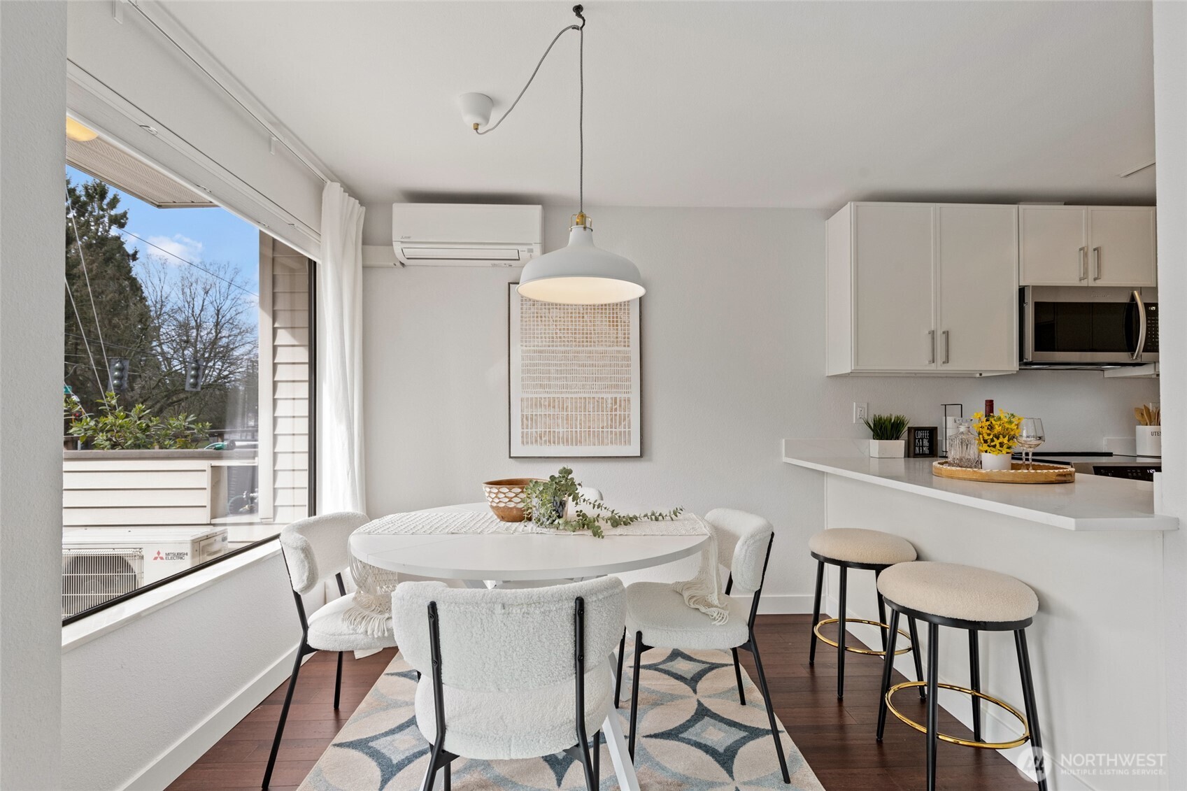 7850 Green Lake Drive N #101, Seattle, WA 98103