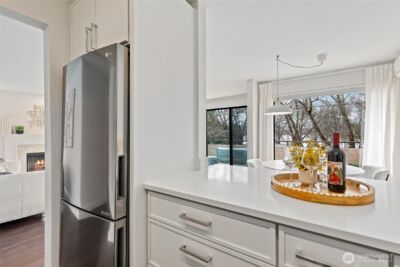 7850 Green Lake Drive N #101, Seattle, WA 98103 - Photo 9