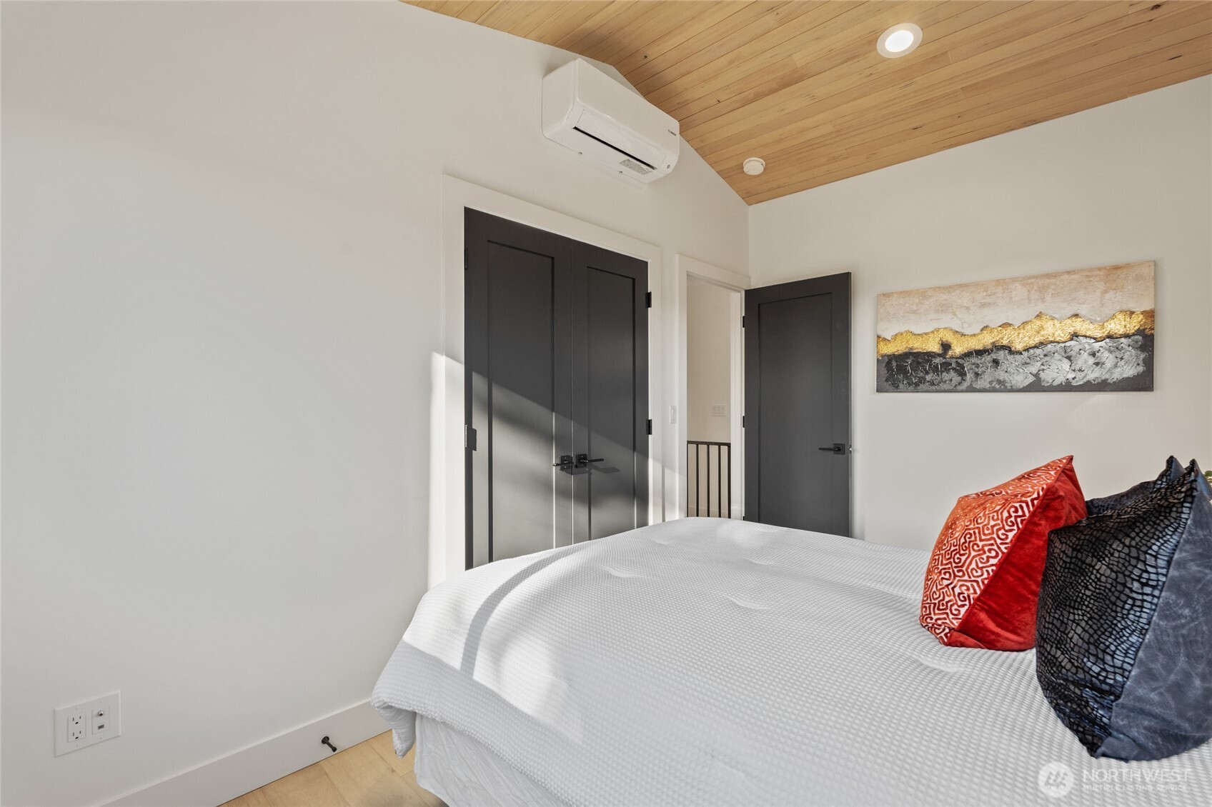 6315 9th Avenue NW, Seattle, WA 98107