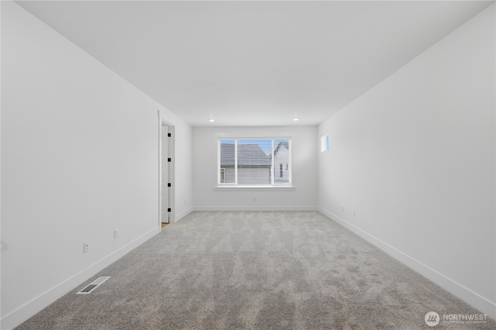 20401 Mystic Place E, Bonney Lake, WA 98391