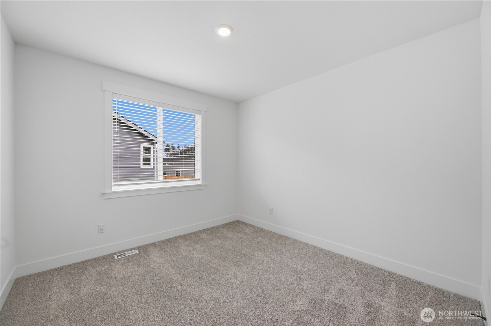 20401 Mystic Place E, Bonney Lake, WA 98391