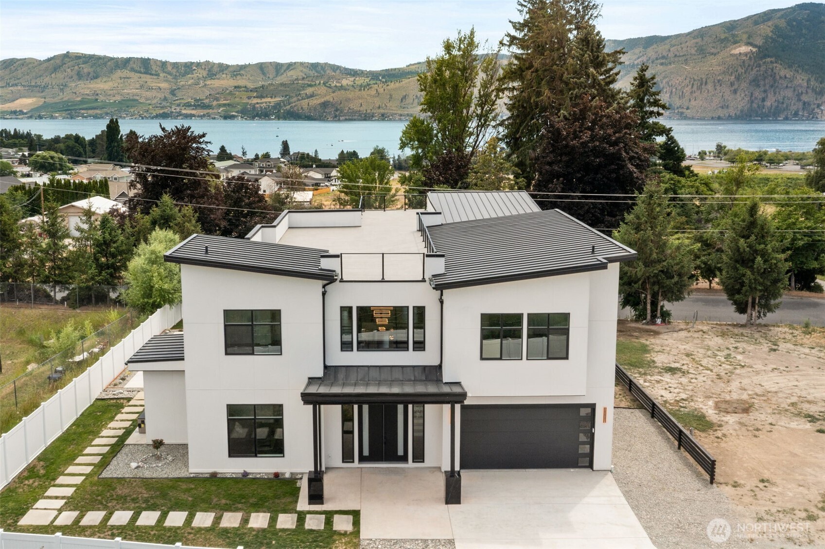 83 Summerset BLVD , Manson, WA 98831