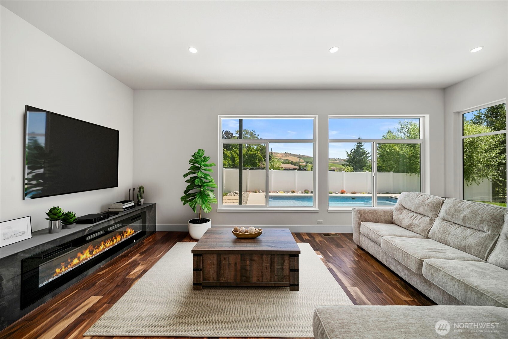 83 Summerset BLVD , Manson, WA 98831