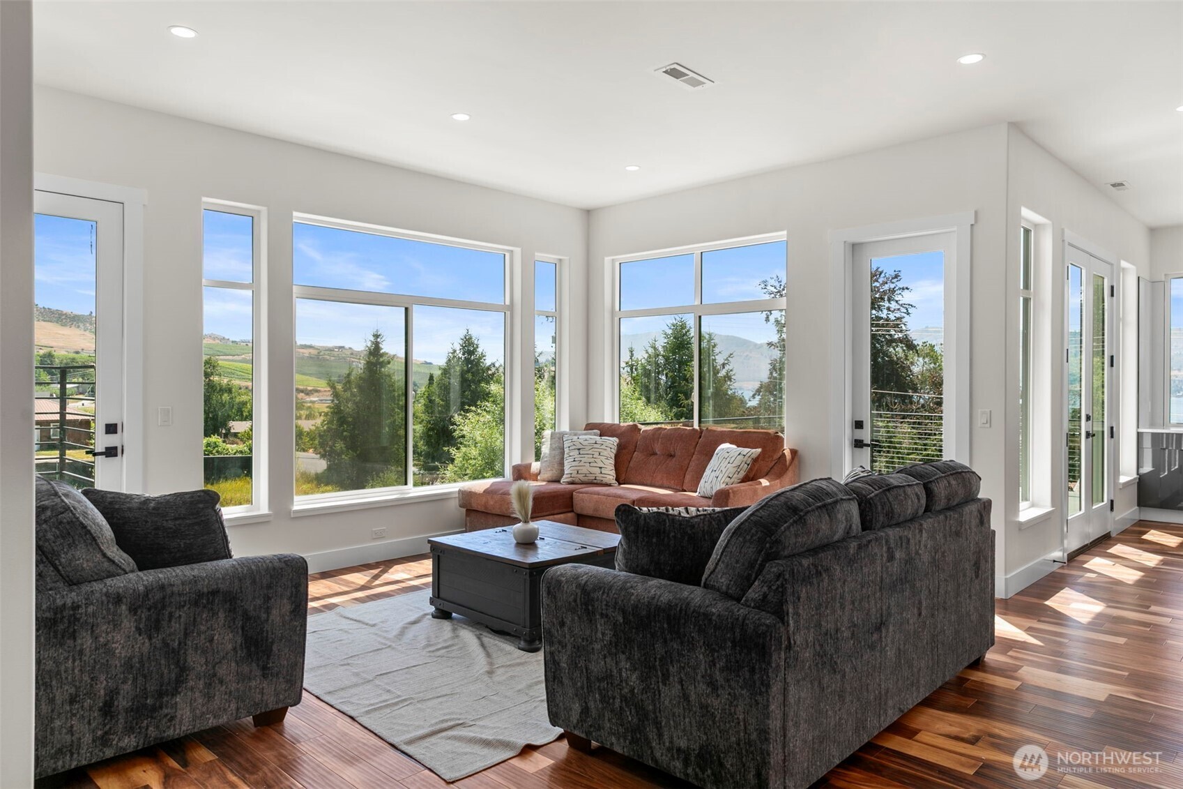 83 Summerset BLVD , Manson, WA 98831