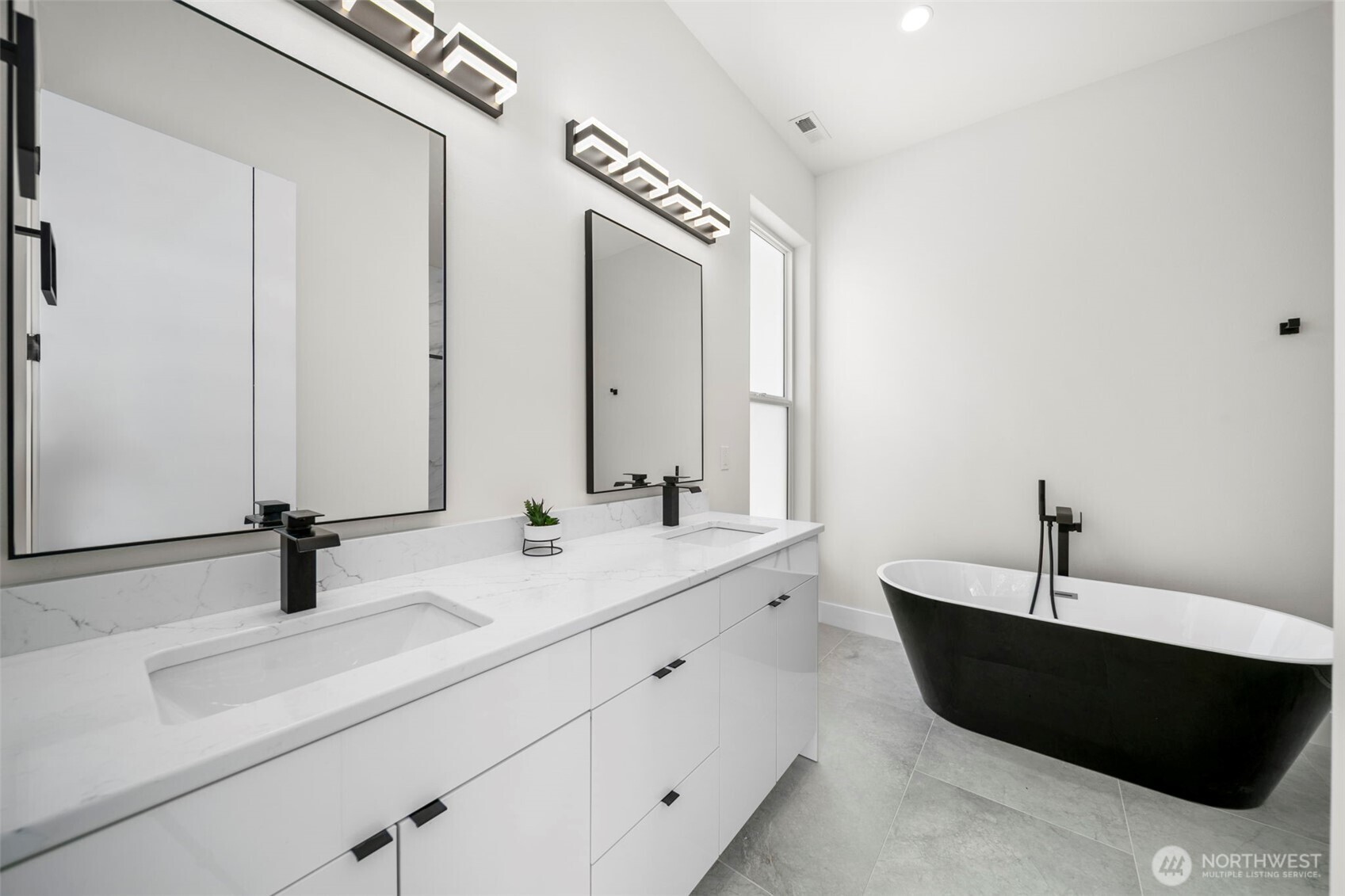 83 Summerset BLVD , Manson, WA 98831