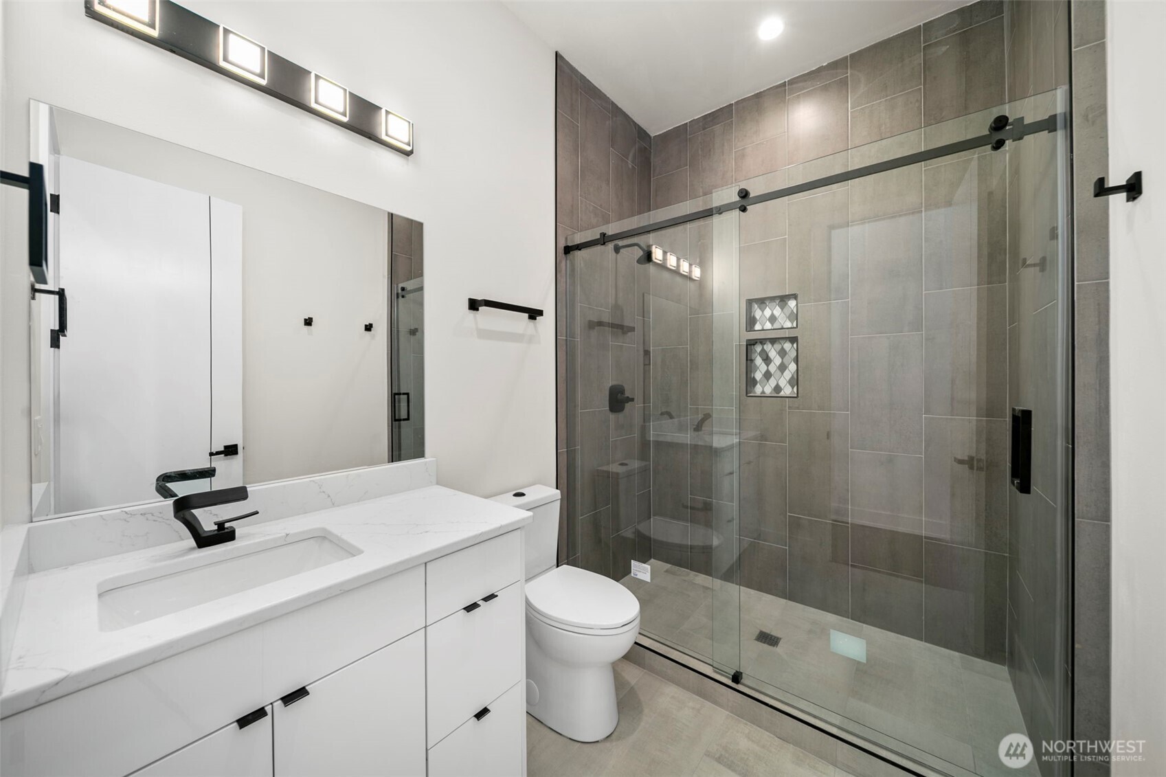 83 Summerset BLVD , Manson, WA 98831