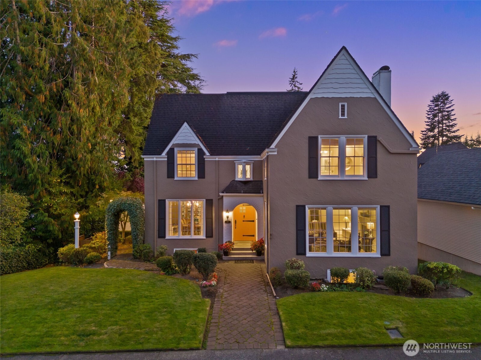 317 W 10th Street , Aberdeen, WA 98520