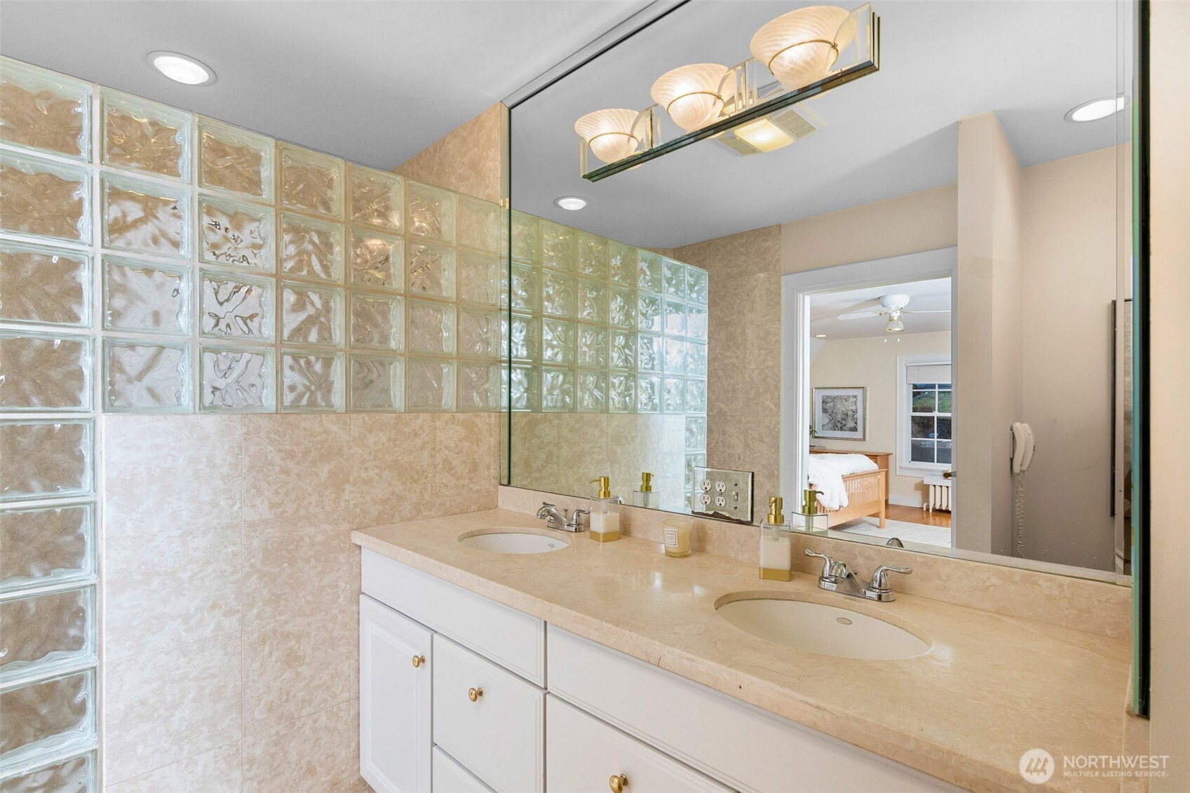 317 W 10th Street , Aberdeen, WA 98520