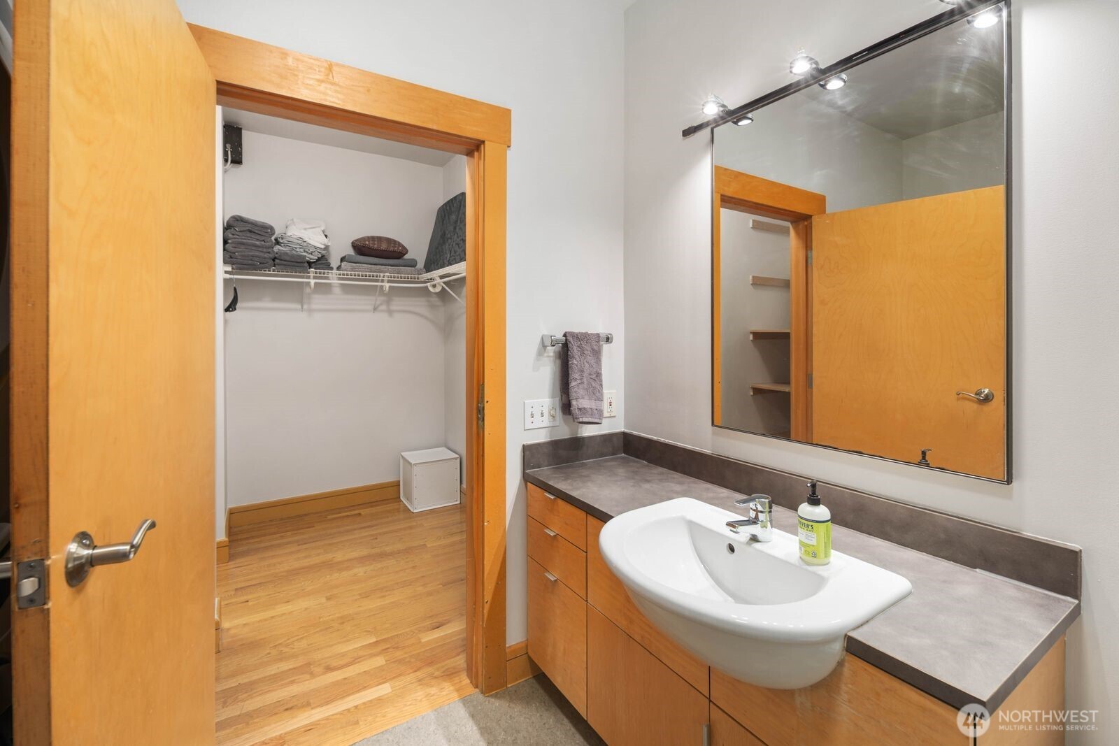 81 Vine Street #406, Seattle, WA 98121