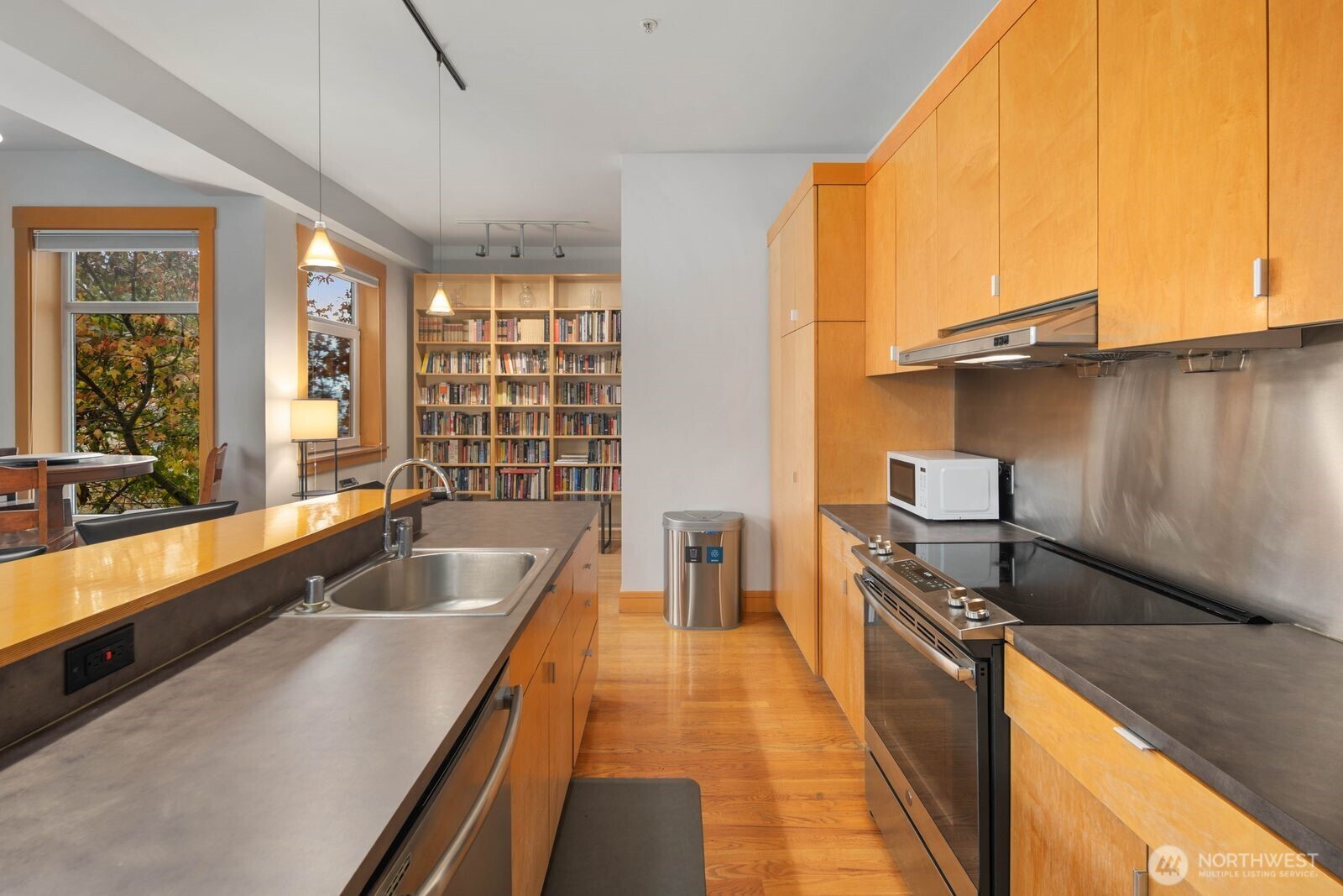 81 Vine Street #406, Seattle, WA 98121