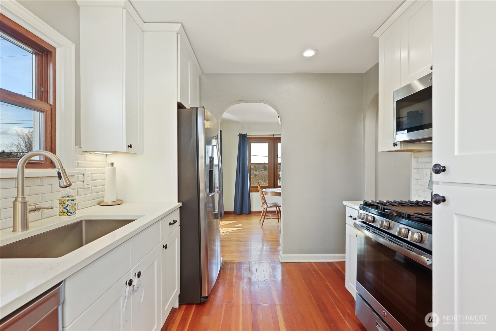 1121 Chester Avenue , Bremerton, WA 98337-1368