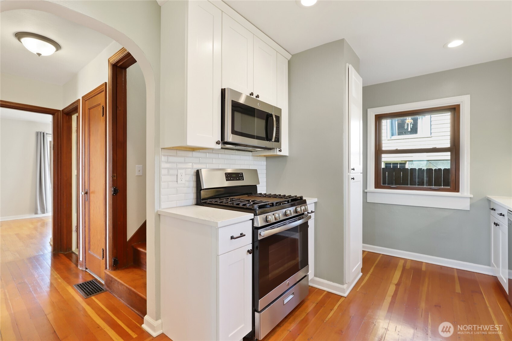 1121 Chester Avenue , Bremerton, WA 98337-1368