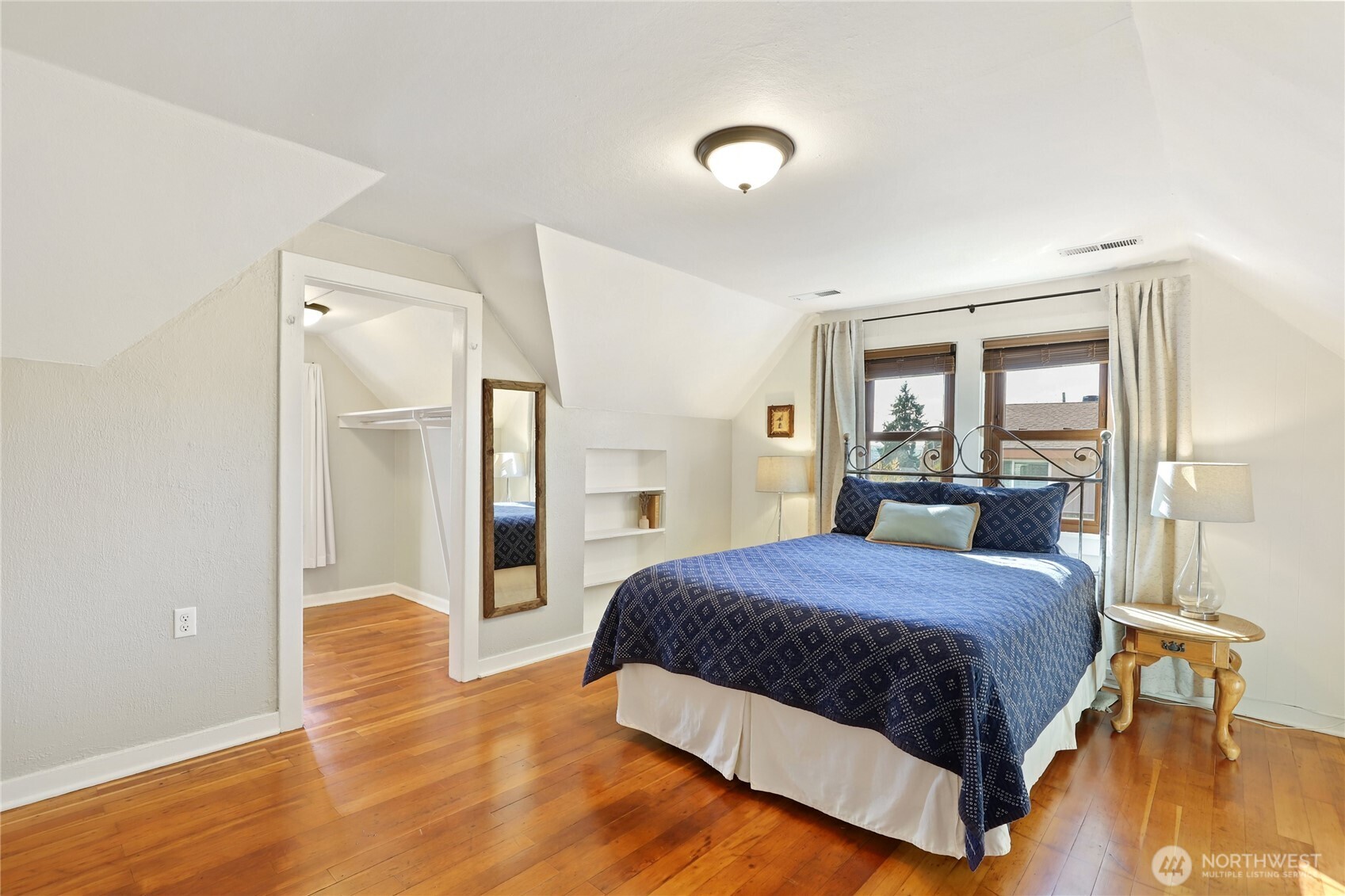 1121 Chester Avenue , Bremerton, WA 98337-1368