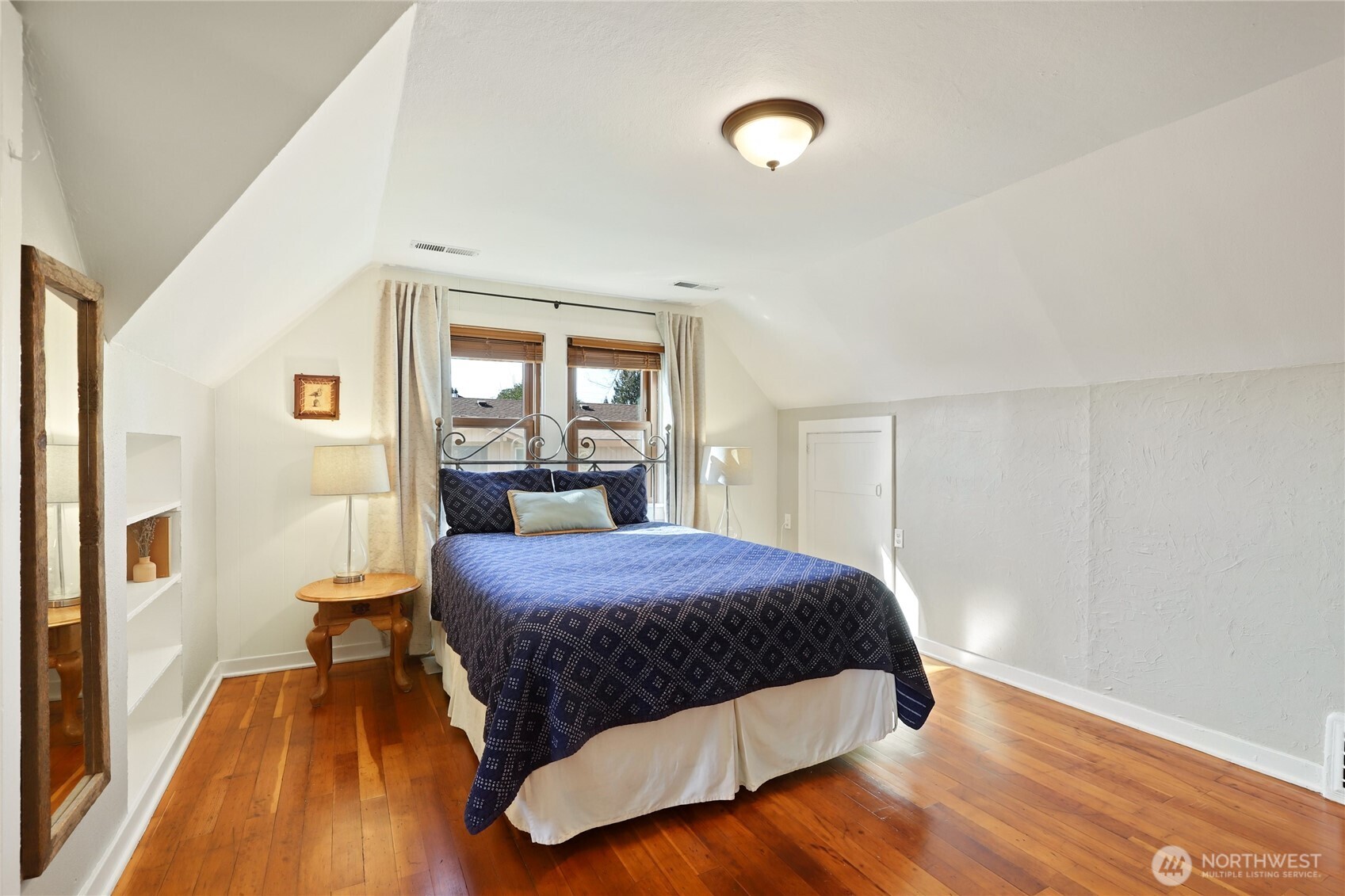 1121 Chester Avenue , Bremerton, WA 98337-1368