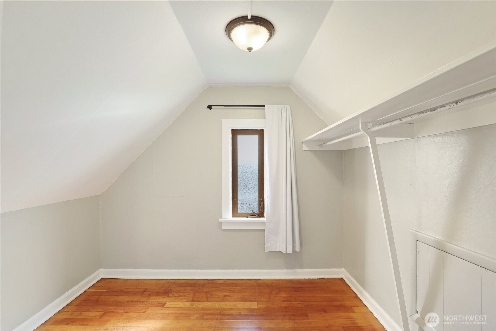 1121 Chester Avenue , Bremerton, WA 98337-1368