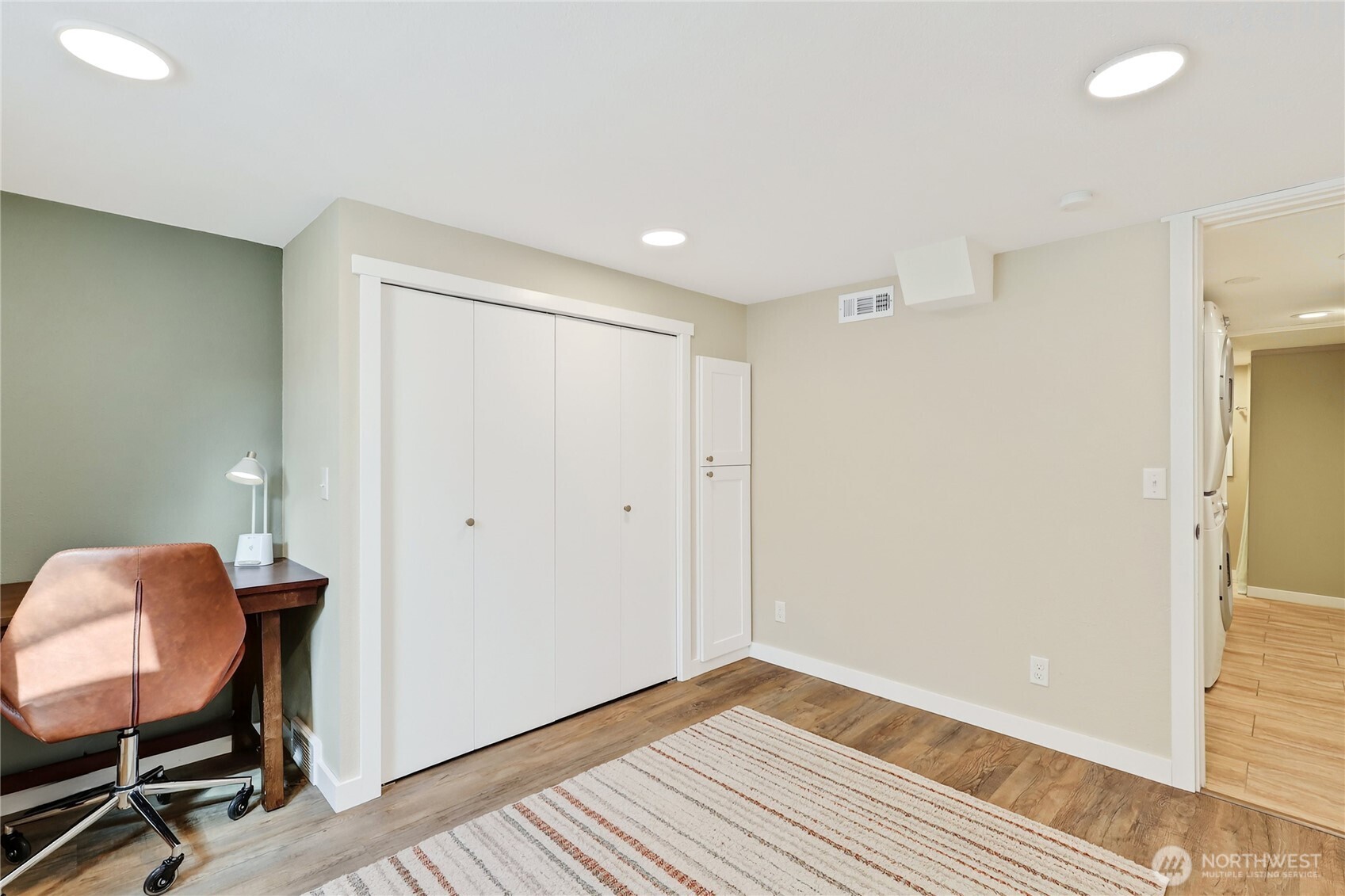 1121 Chester Avenue , Bremerton, WA 98337-1368