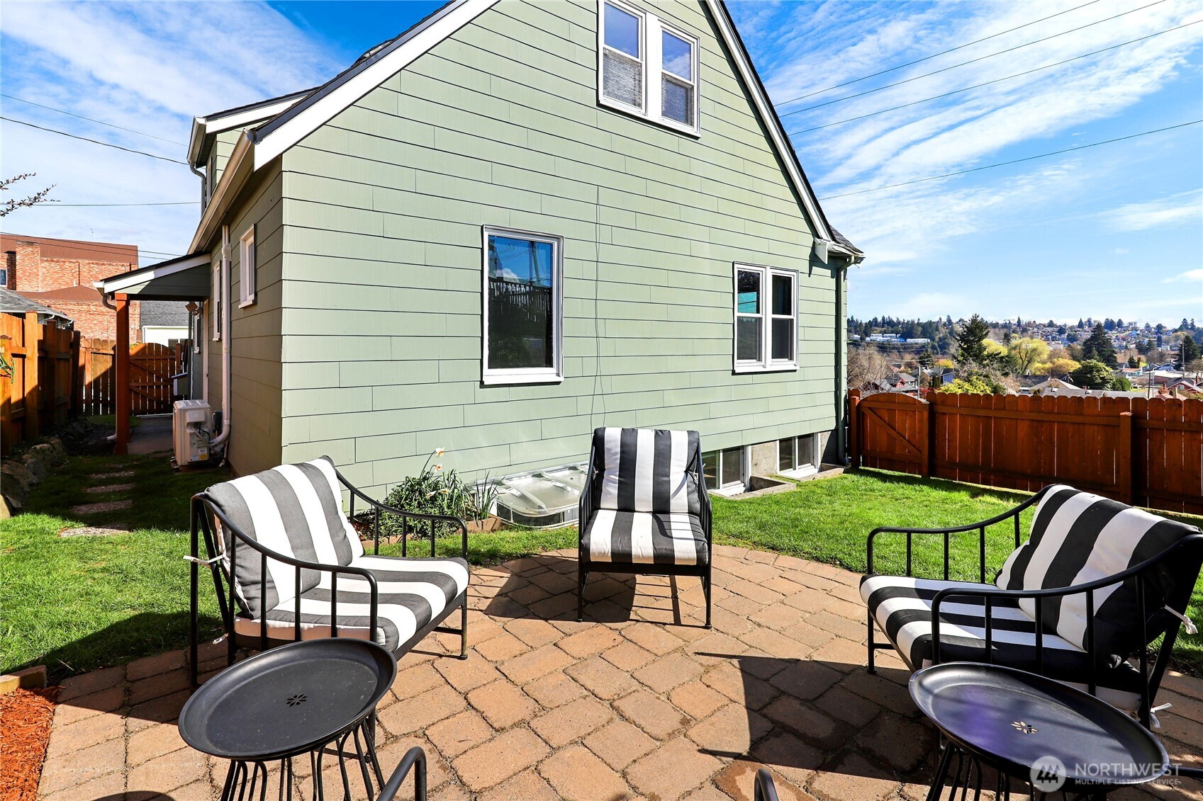 1121 Chester Avenue , Bremerton, WA 98337-1368