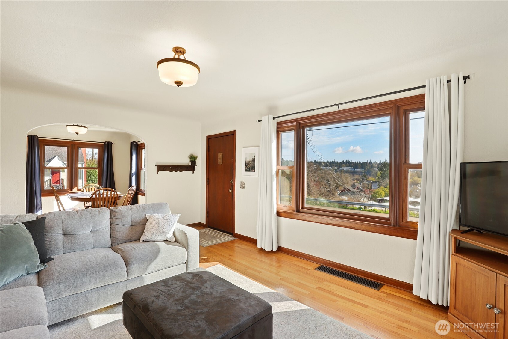 1121 Chester Avenue , Bremerton, WA 98337-1368