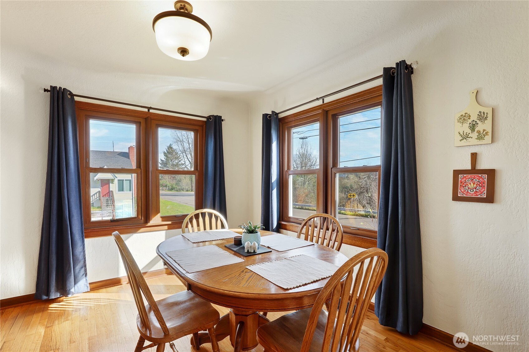 1121 Chester Avenue , Bremerton, WA 98337-1368