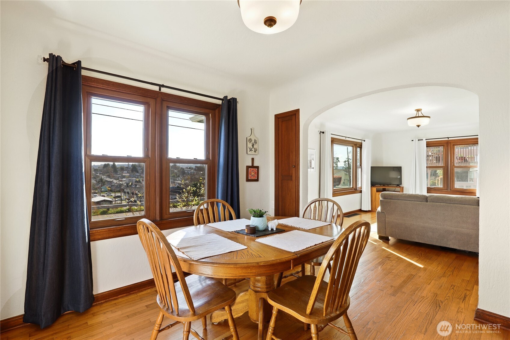 1121 Chester Avenue , Bremerton, WA 98337-1368