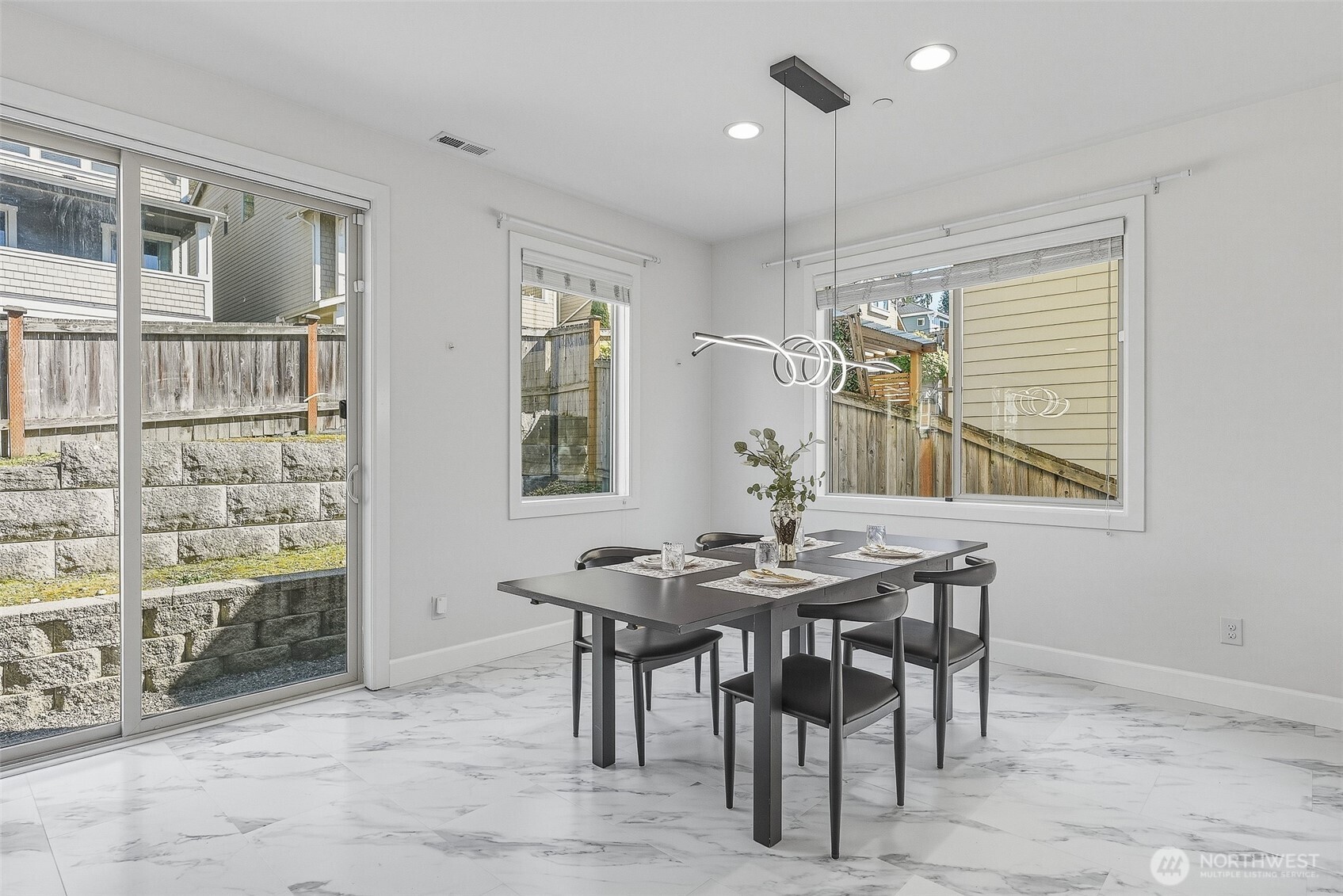 20042 94th Avenue NE, Bothell, WA 98011