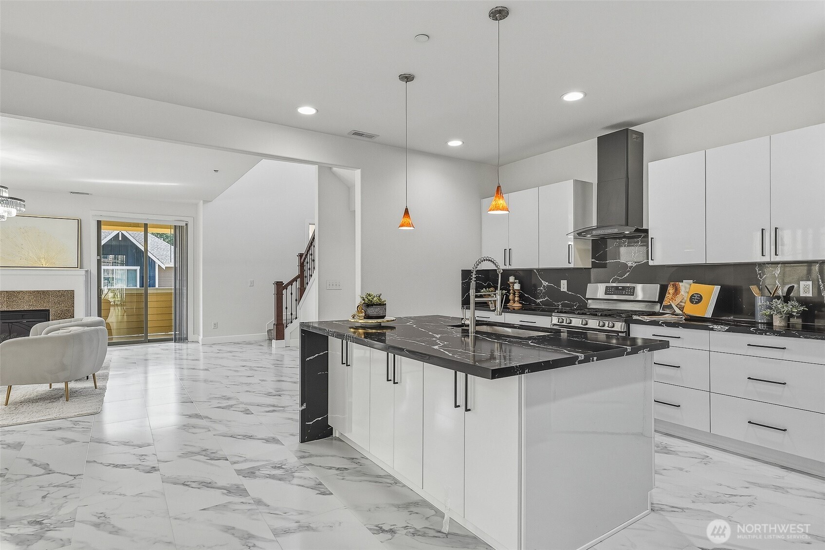 20042 94th Avenue NE, Bothell, WA 98011