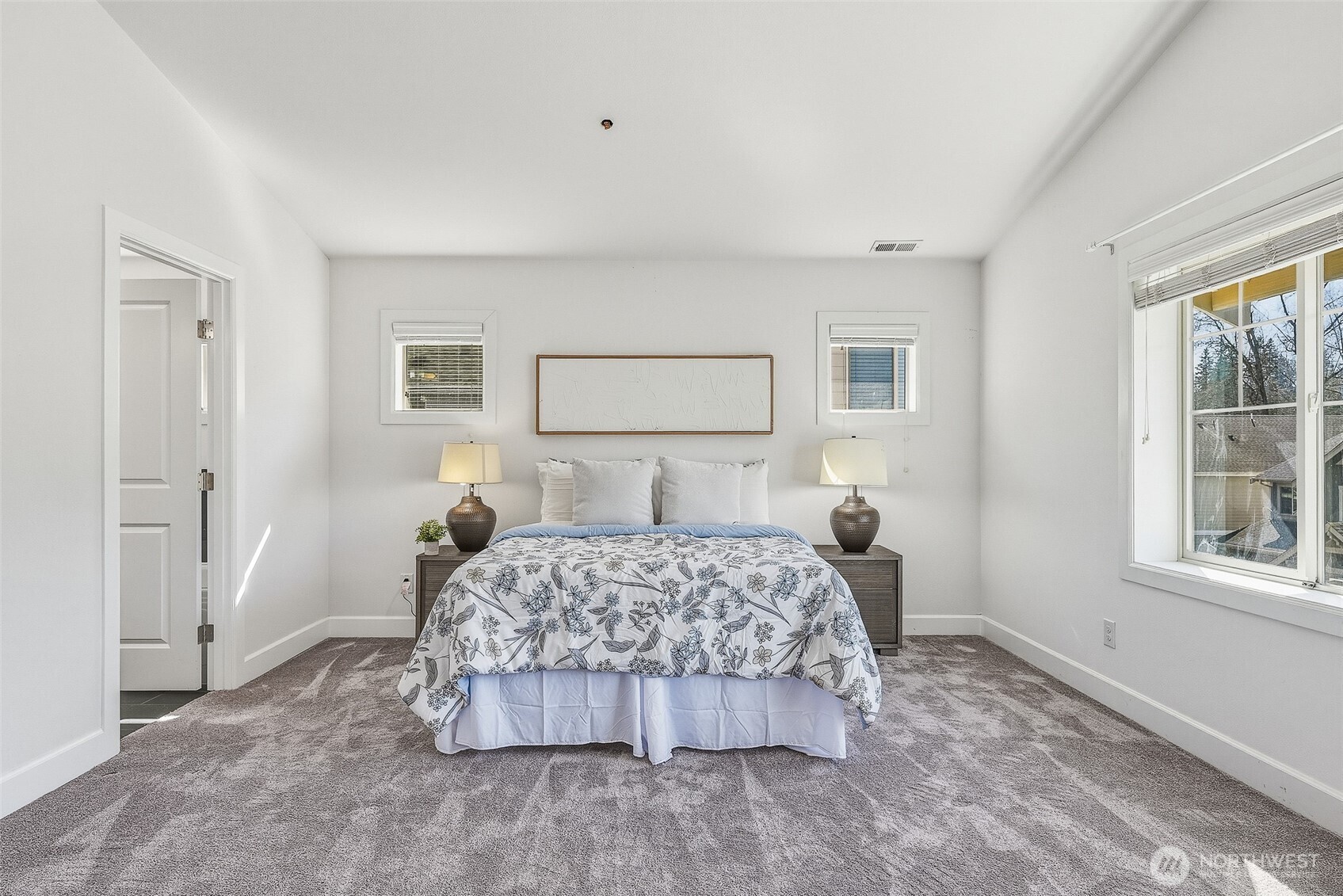 20042 94th Avenue NE, Bothell, WA 98011