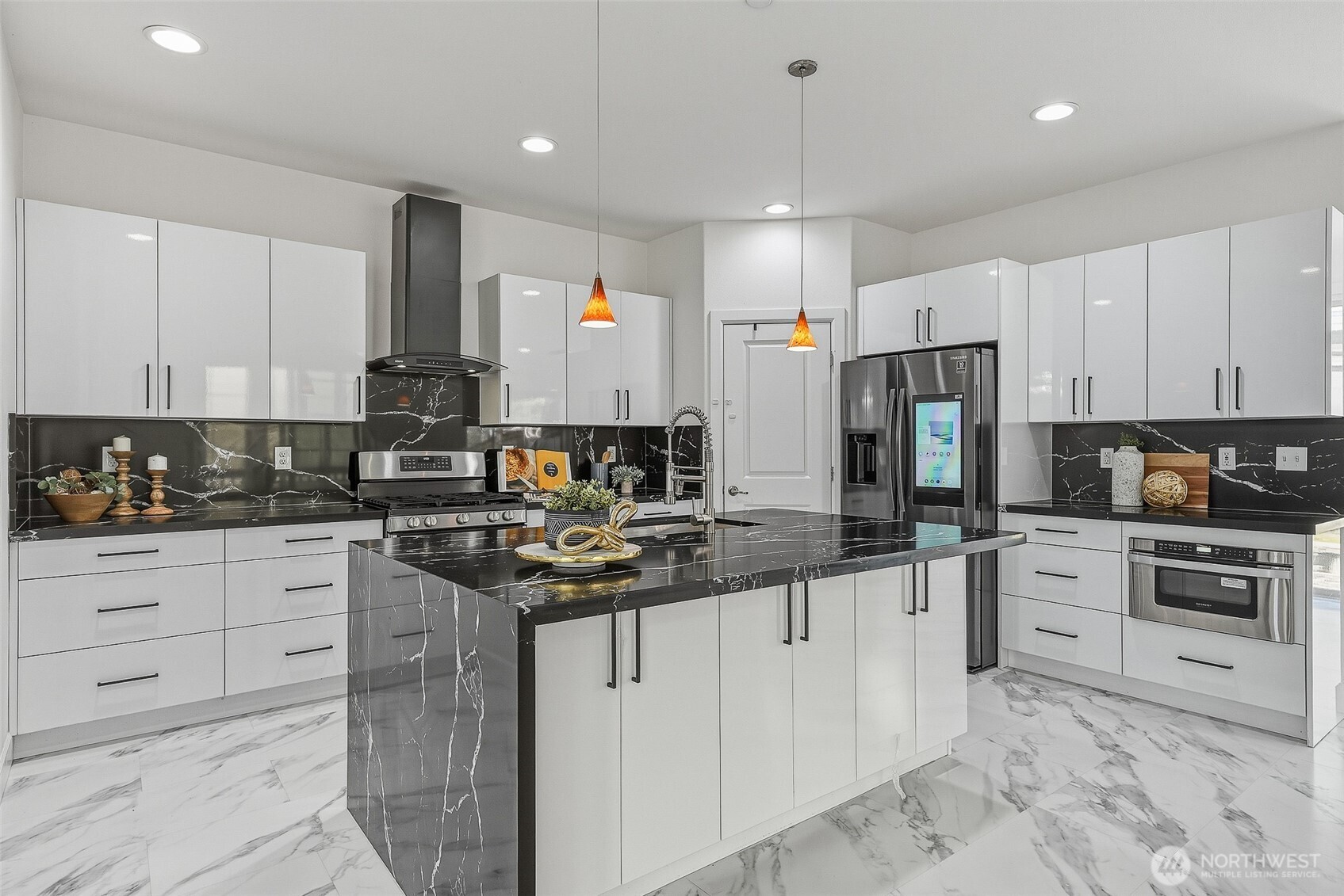 20042 94th Avenue NE, Bothell, WA 98011