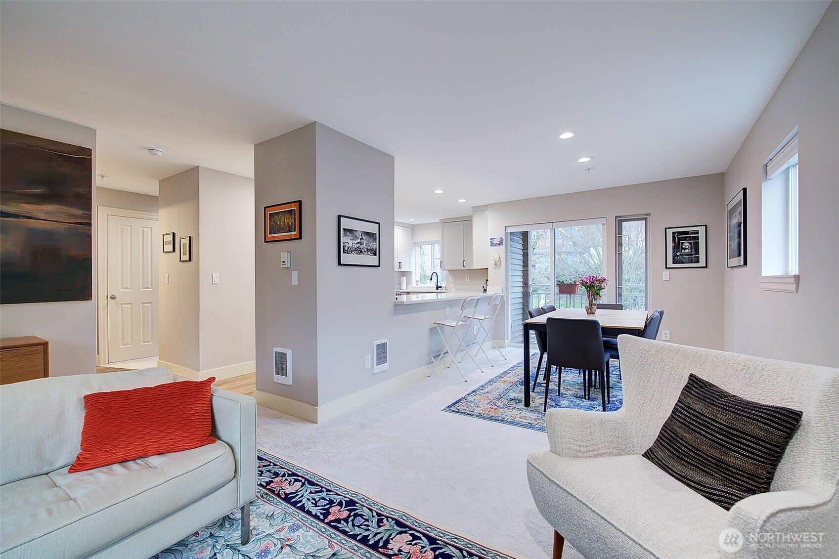 215 20th Avenue E #307, Seattle, WA 98112