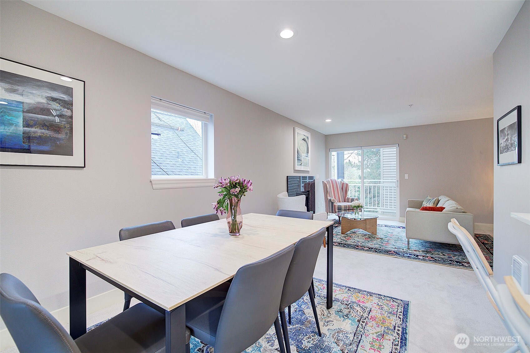 215 20th Avenue E #307, Seattle, WA 98112