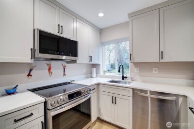 215 20th Avenue E #307, Seattle, WA 98112 - Photo 17