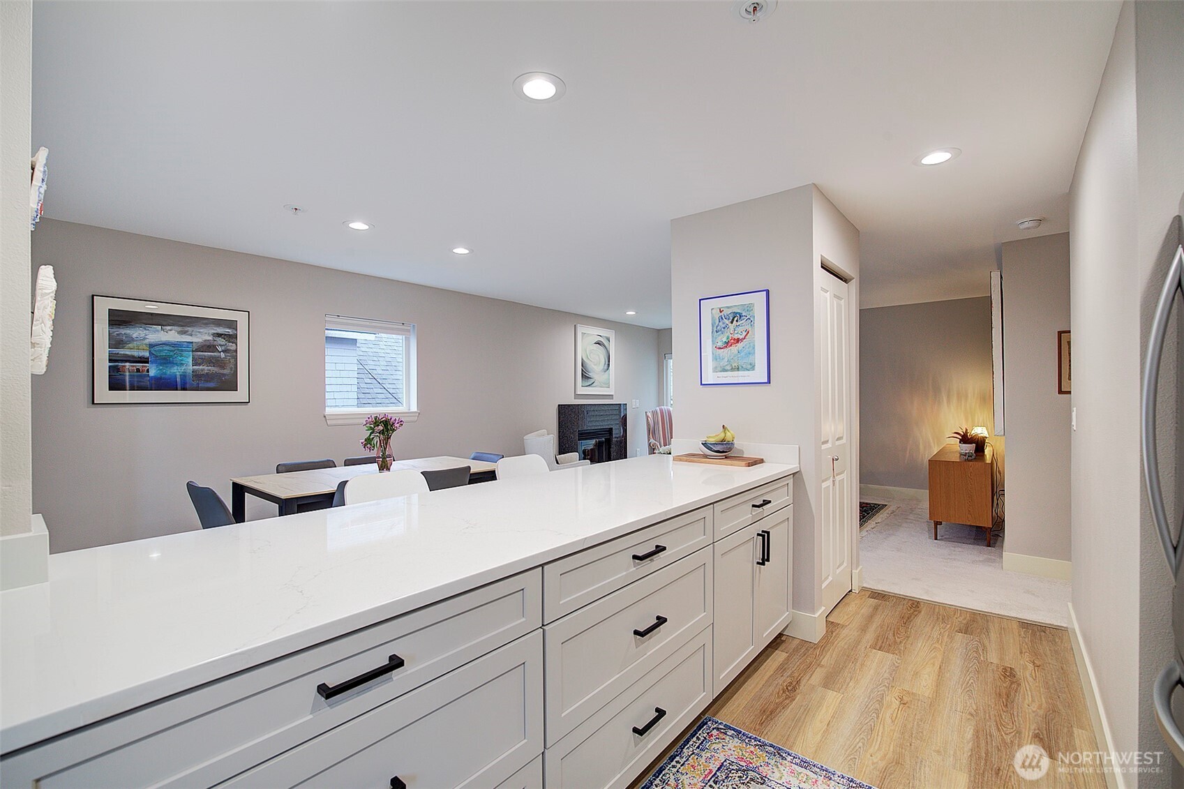 215 20th Avenue E #307, Seattle, WA 98112