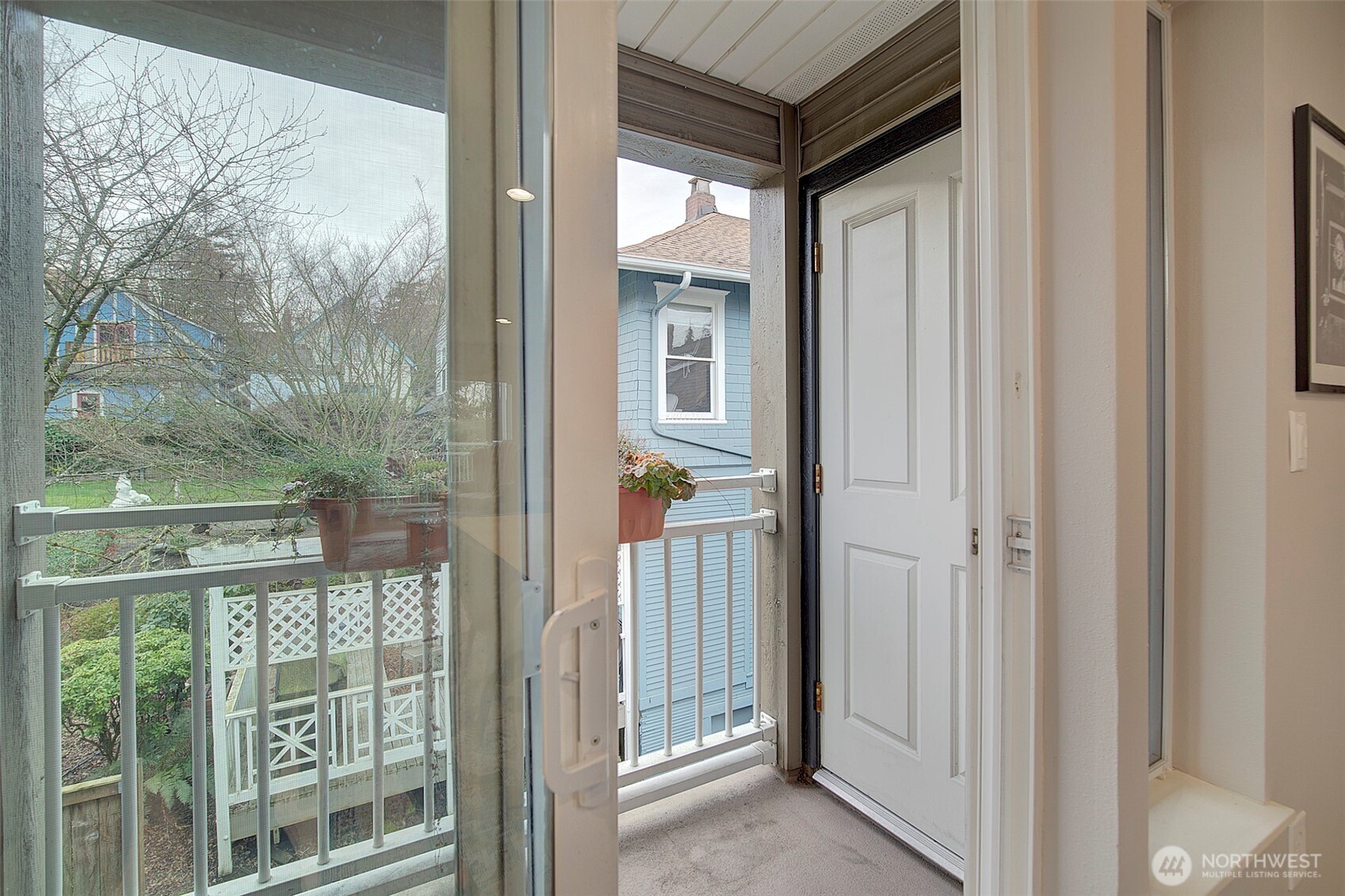 215 20th Avenue E #307, Seattle, WA 98112