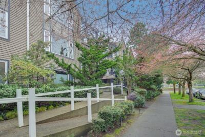 215 20th Avenue E #307, Seattle, WA 98112 - Photo 30