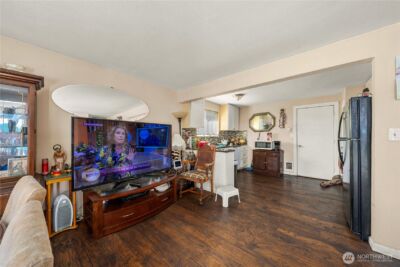 1561 S 35th Street , Tacoma, WA 98418 - Photo 11