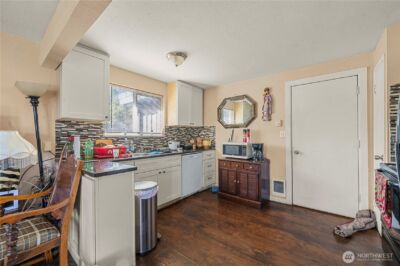1561 S 35th Street , Tacoma, WA 98418 - Photo 12