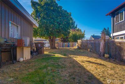 1561 S 35th Street , Tacoma, WA 98418 - Photo 5