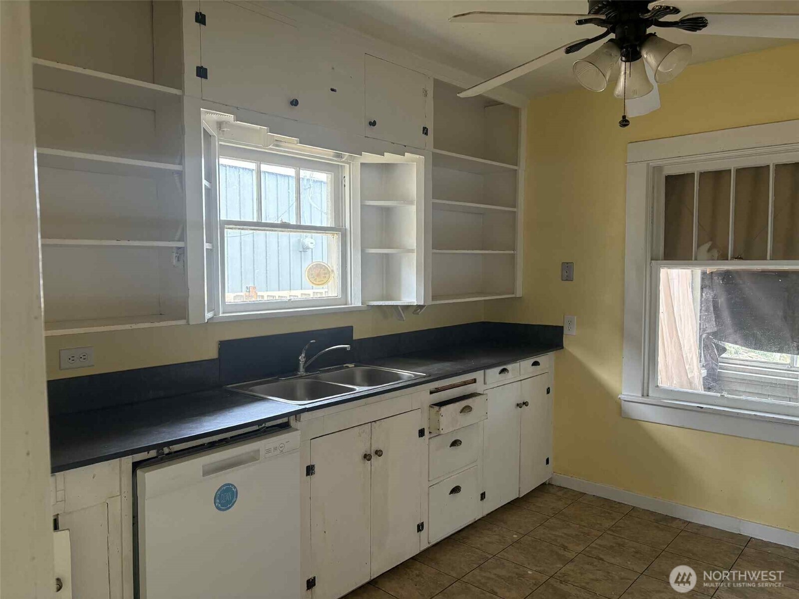 4834 S Park Avenue , Tacoma, WA 98408