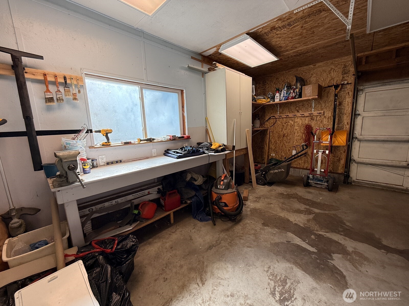 18 Cherry Avenue W, Omak, WA 98841-9707