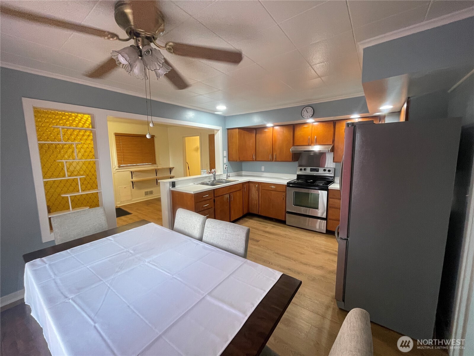 18 Cherry Avenue W, Omak, WA 98841-9707