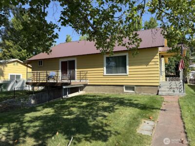 18 Cherry Avenue W, Omak, WA 98841-9707 - Photo 2