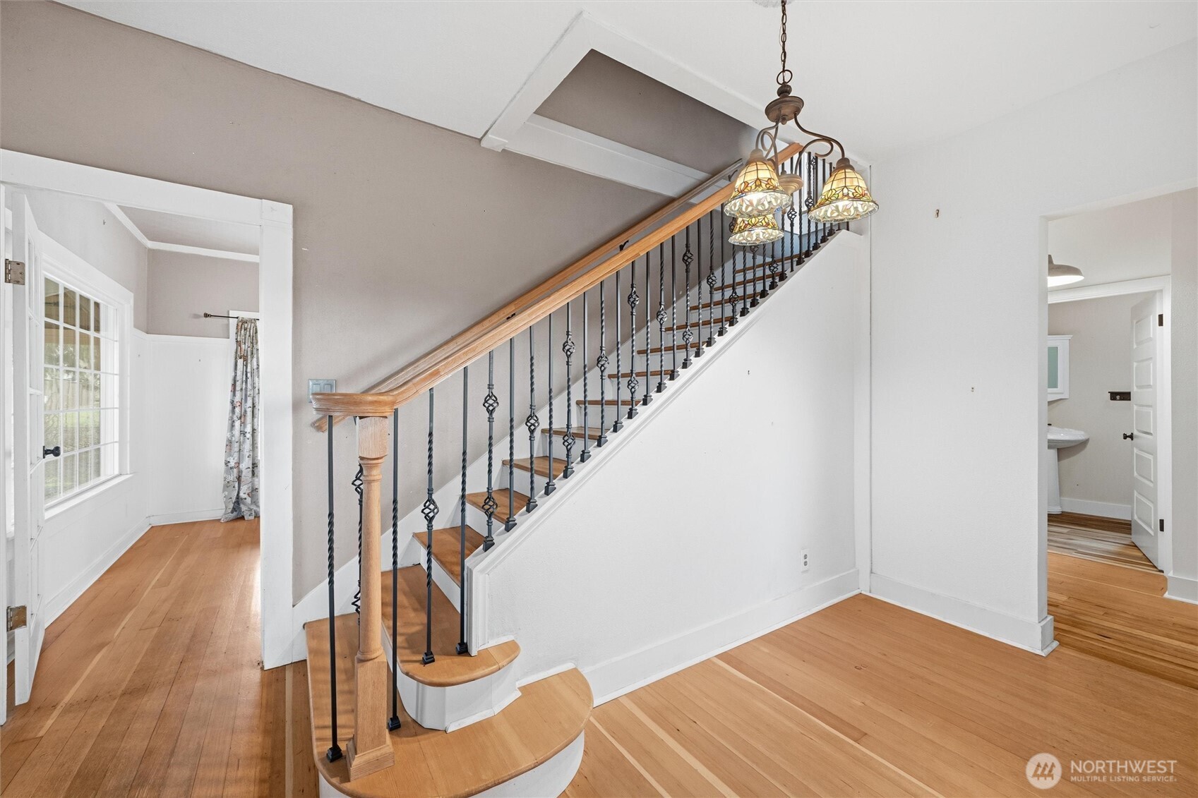 1215 S 10th Street , Mount Vernon, WA 98274